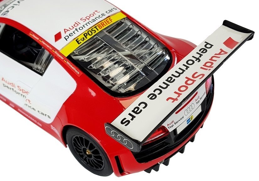 Auto R/C Audi R8 LMS Rastar Leuchtende Lichter Spielzeugauto LED