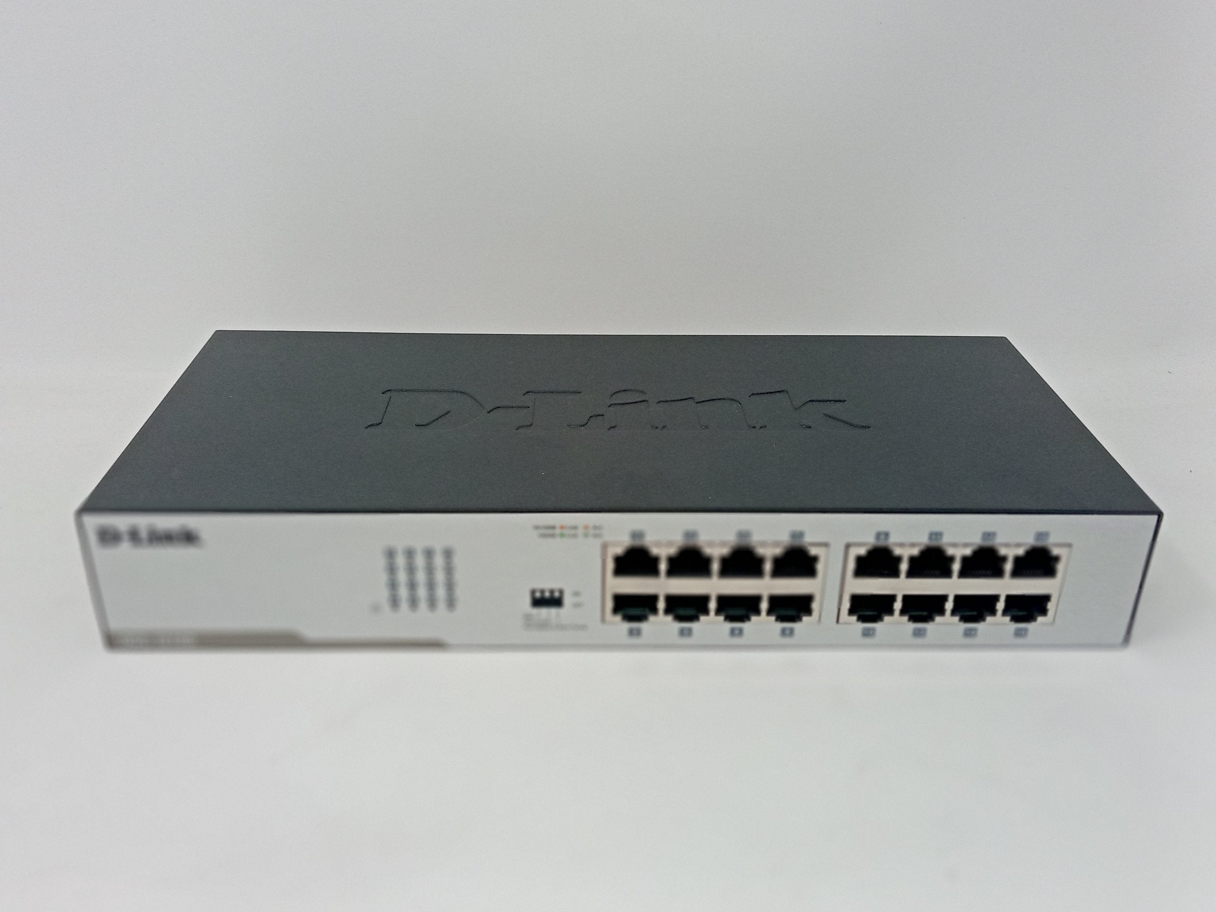 (G1) D-Link DGS-1016D Gigabit Switch schwarz Metallisch,16 x 10/100/1000 Mbit